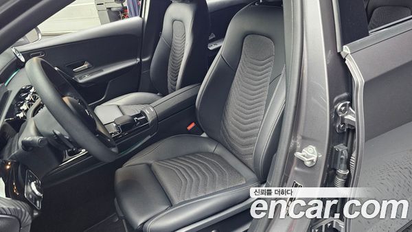 Mercedes-Benz A-Class 2020, фото 29
