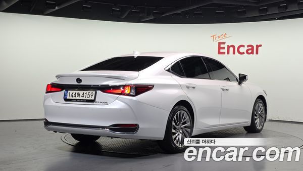 Lexus ES 2024, фото 2