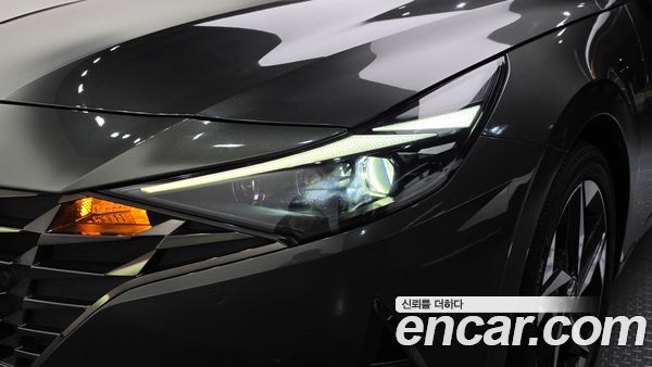 Hyundai Elantra 2023, фото 7