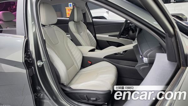 Hyundai Elantra 2023, фото 15
