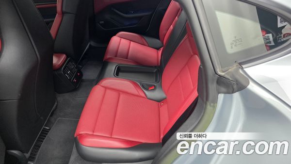 Porsche Taycan 2023, фото 16