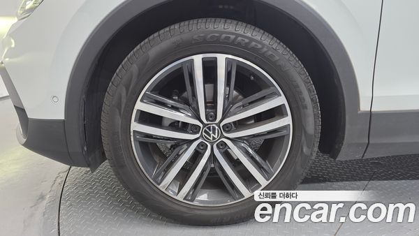 Volkswagen Tiguan 2021, фото 5