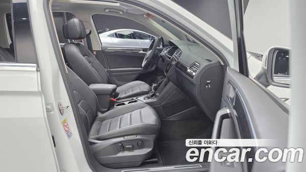 Volkswagen Tiguan 2021, фото 11