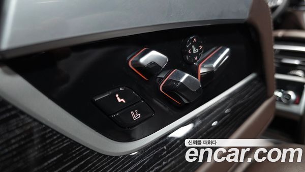 BMW 7 Series 2021, фото 28