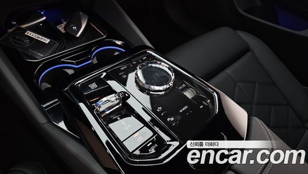 BMW 5 Series 2025, фото 11