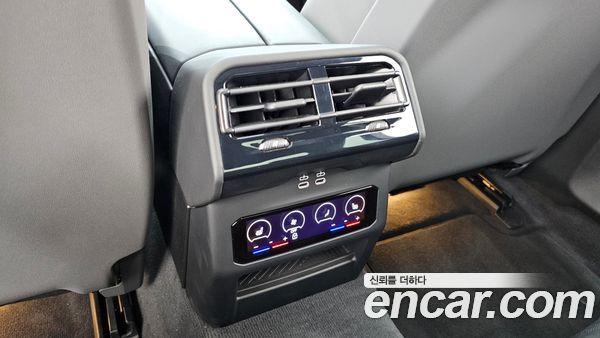 BMW 5 Series 2025, фото 22