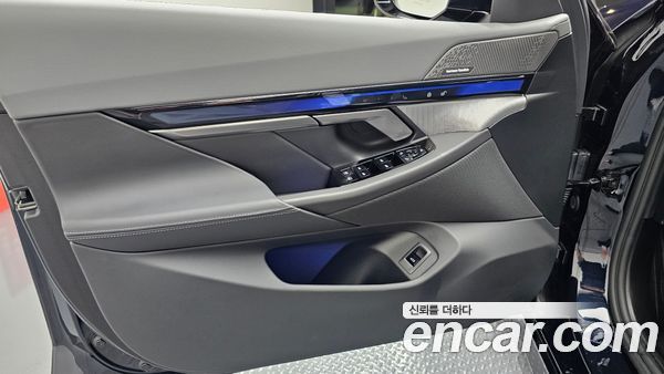 BMW 5 Series 2025, фото 13