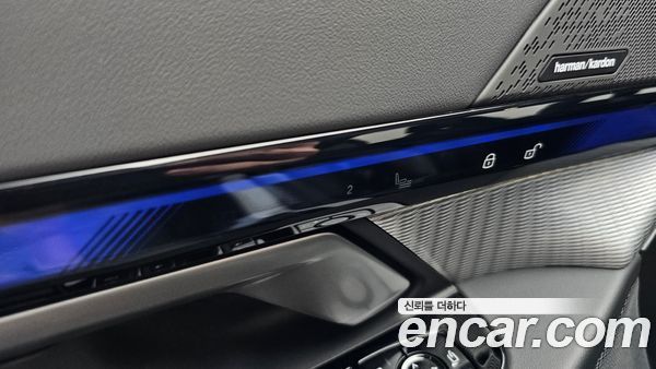 BMW 5 Series 2025, фото 28