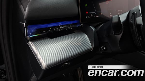 BMW 5 Series 2025, фото 31