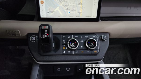 Land Rover Defender 2022, фото 12