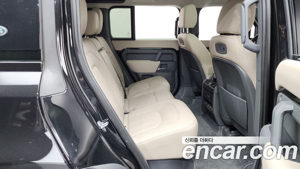 Land Rover Defender 2022, фото 17