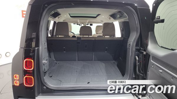 Land Rover Defender 2022, фото 26