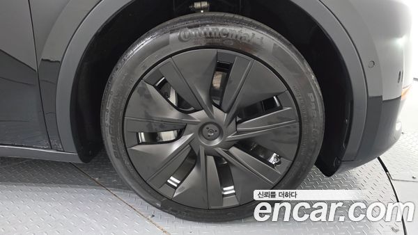 Tesla Model Y 2022, фото 5