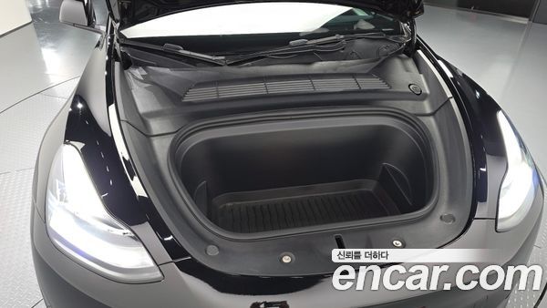 Tesla Model Y 2022, фото 6