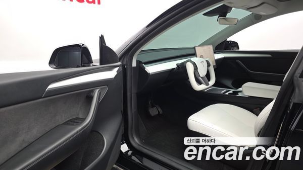Tesla Model Y 2022, фото 10