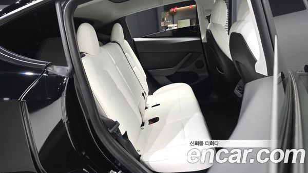 Tesla Model Y 2022, фото 12