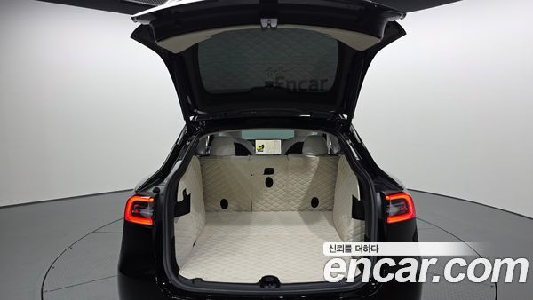 Tesla Model Y 2022, фото 20