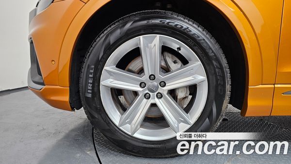 Audi Q8 2021, фото 5
