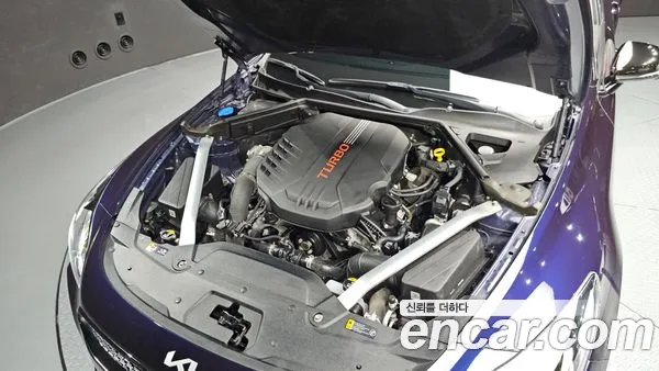 Kia Stinger 2023, фото 6