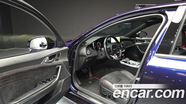 Kia Stinger 2023, фото 13