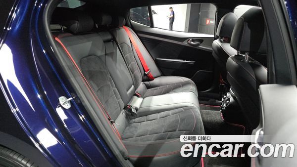 Kia Stinger 2023, фото 17