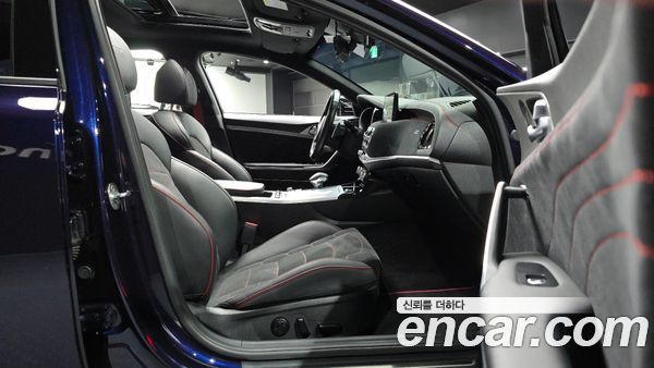 Kia Stinger 2023, фото 16