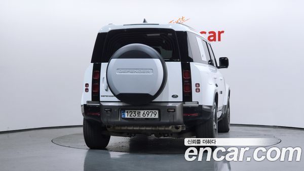 Land Rover Defender 2022, фото 4
