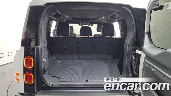 Land Rover Defender 2022, фото 26