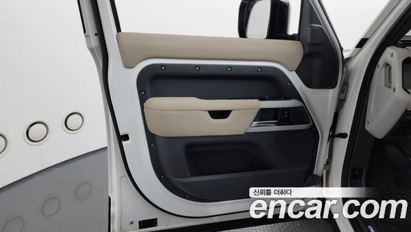 Land Rover Defender 2022, фото 14