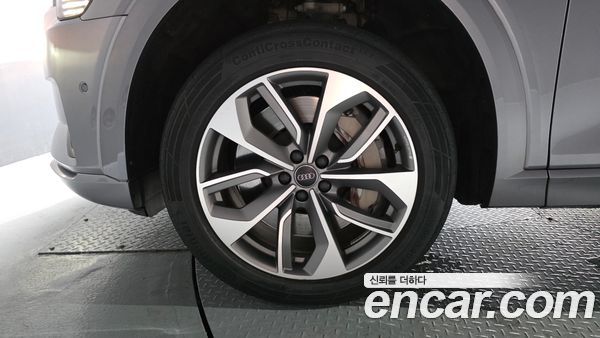 Audi e-tron 2020, фото 4