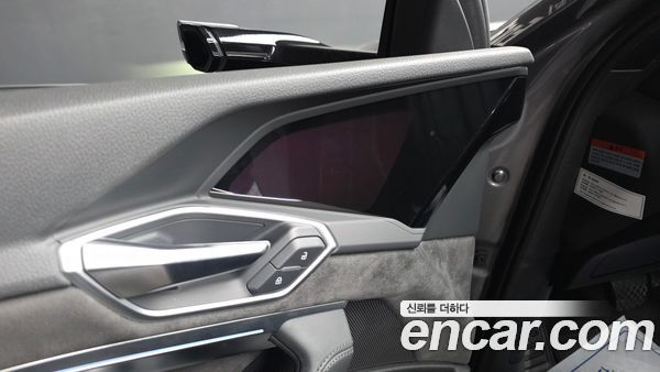 Audi e-tron 2020, фото 30