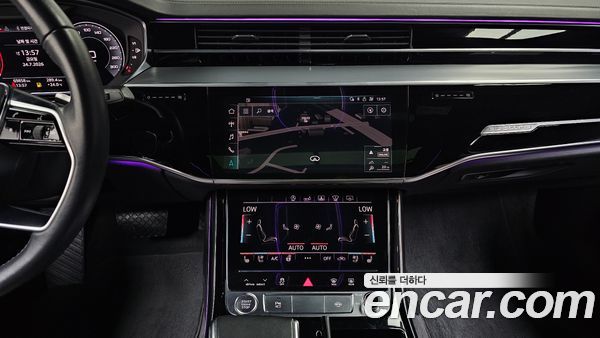 Audi A8 2020, фото 18