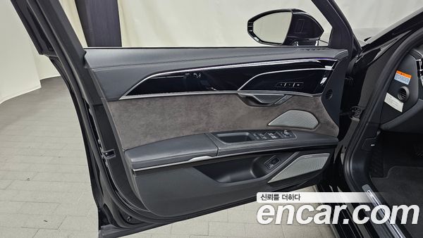 Audi A8 2020, фото 14