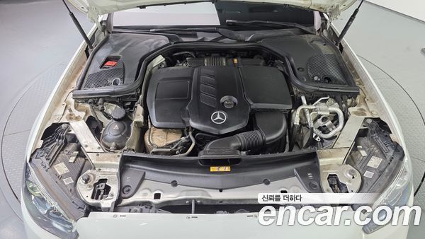 Mercedes-Benz E-Class 2021, фото 6