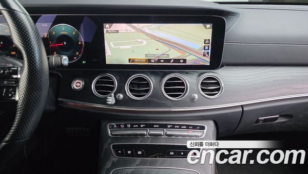 Mercedes-Benz E-Class 2021, фото 14