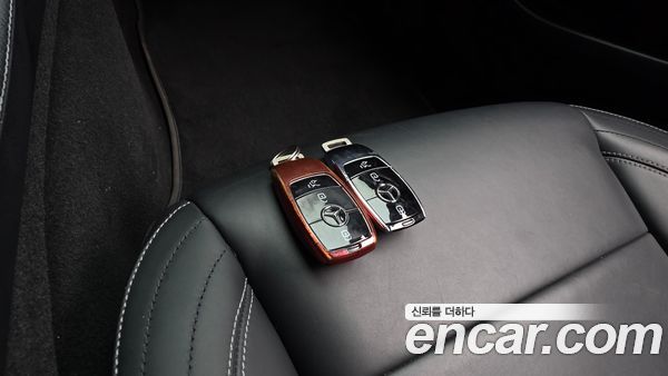 Mercedes-Benz E-Class 2021, фото 18