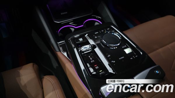 BMW 5 Series 2025, фото 11