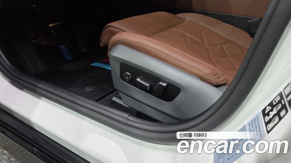 BMW 5 Series 2025, фото 34