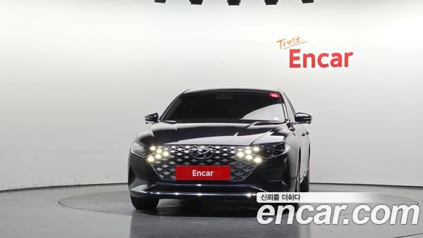 Hyundai Grandeur 2022, фото 3