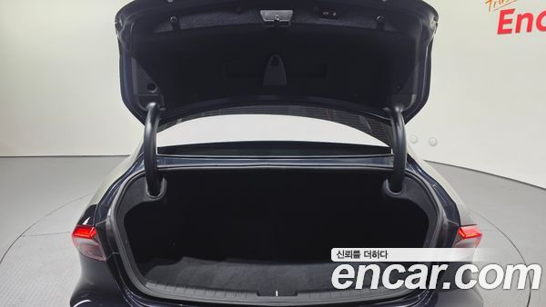 Hyundai Grandeur 2022, фото 17