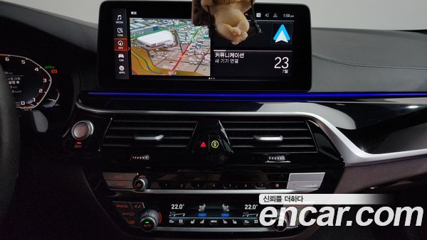 BMW 5 Series 2023, фото 12