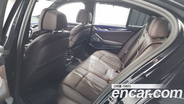 BMW 5 Series 2023, фото 20