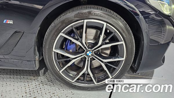 BMW 5 Series 2023, фото 4