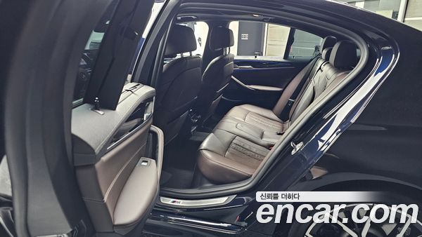 BMW 5 Series 2023, фото 15