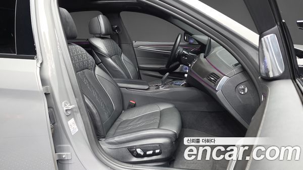 BMW 5 Series 2022, фото 11
