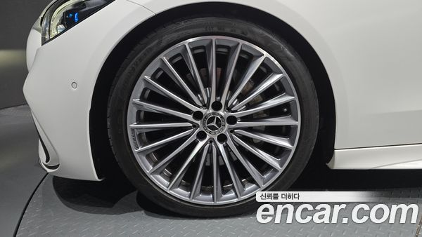 Mercedes-Benz C-Class 2023, фото 5