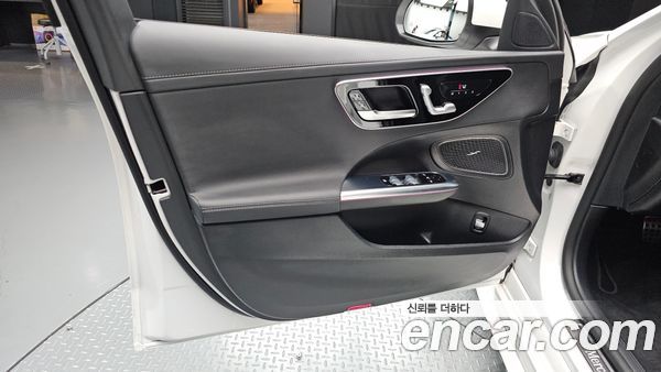 Mercedes-Benz C-Class 2023, фото 14