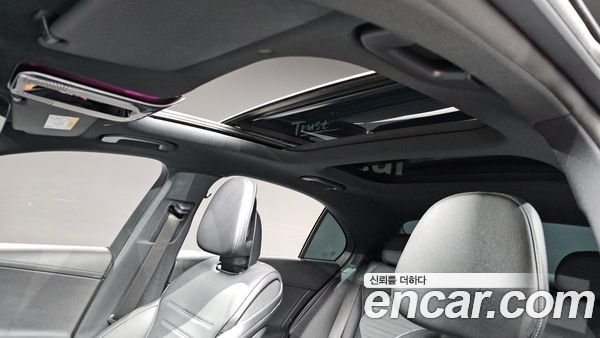 Mercedes-Benz C-Class 2023, фото 30