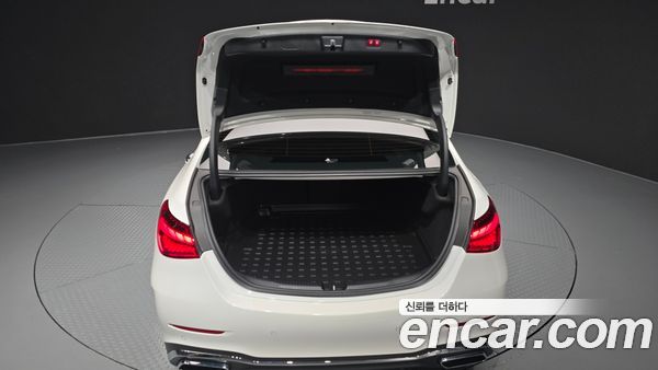 Mercedes-Benz C-Class 2023, фото 31