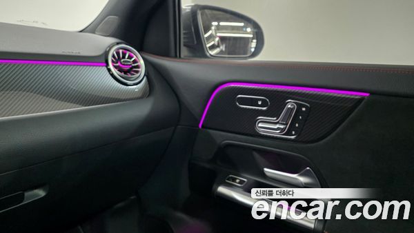 Mercedes-Benz GLA 2023, фото 13